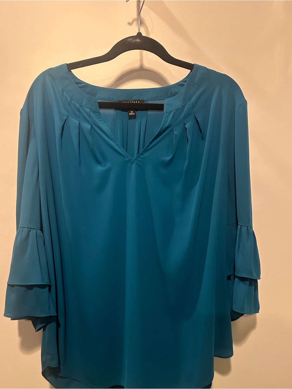 Roz & Ali Teal V-Neck Blouse with Tiered Sleeves - Picture 2 of 8